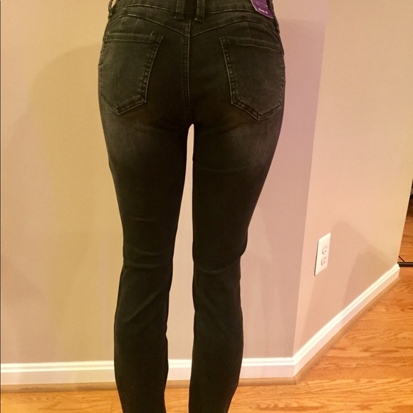 Columbian Jeans - Picture 2 of 4